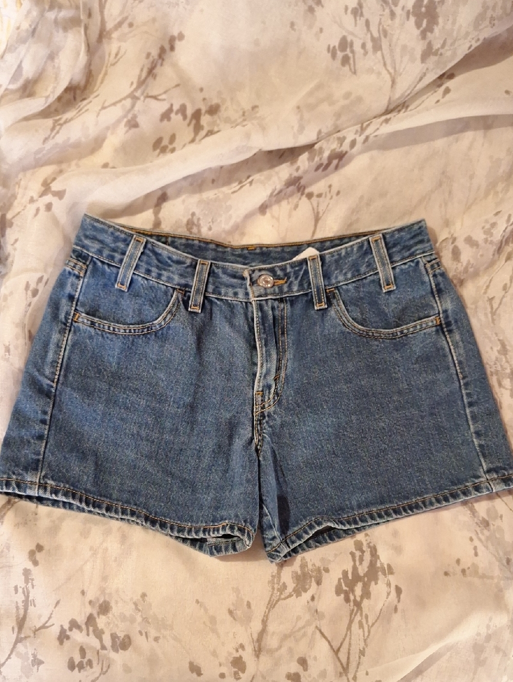 Levi's Blue High-Rise Denim Shorts - Picture 4 of 10